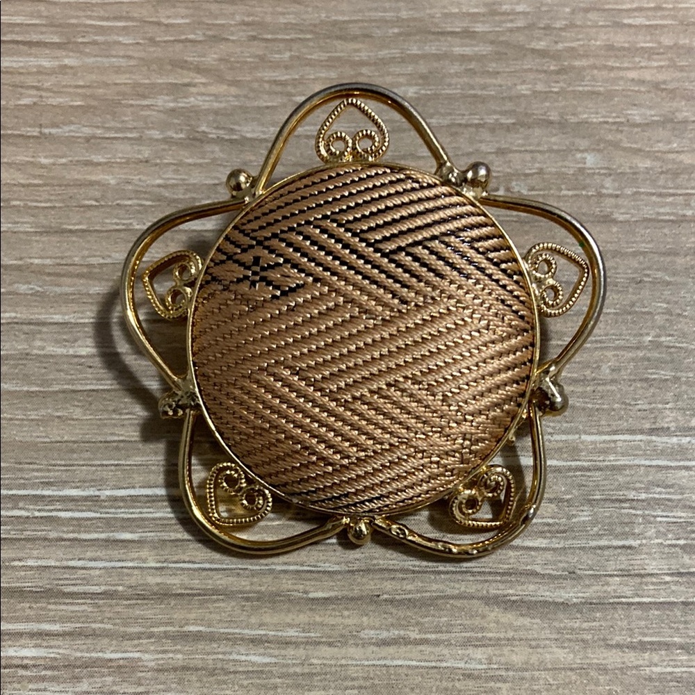 Vintage Elegant Gold and Brown Toned Brooch